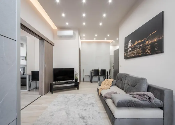 Apartman Modern Side By Side Near The Synagogue *