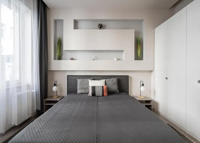 Modern Side By Side Near The Synagogue