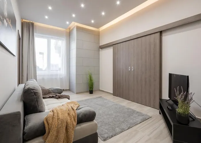 Modern Side By Side Near The Synagogue Apartament