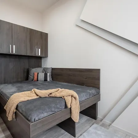 Apartment Comfort By The Synagogue